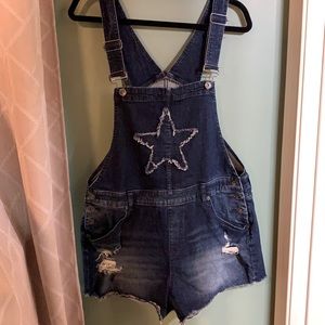 Black Heart Distressed Overall Shorts size 15